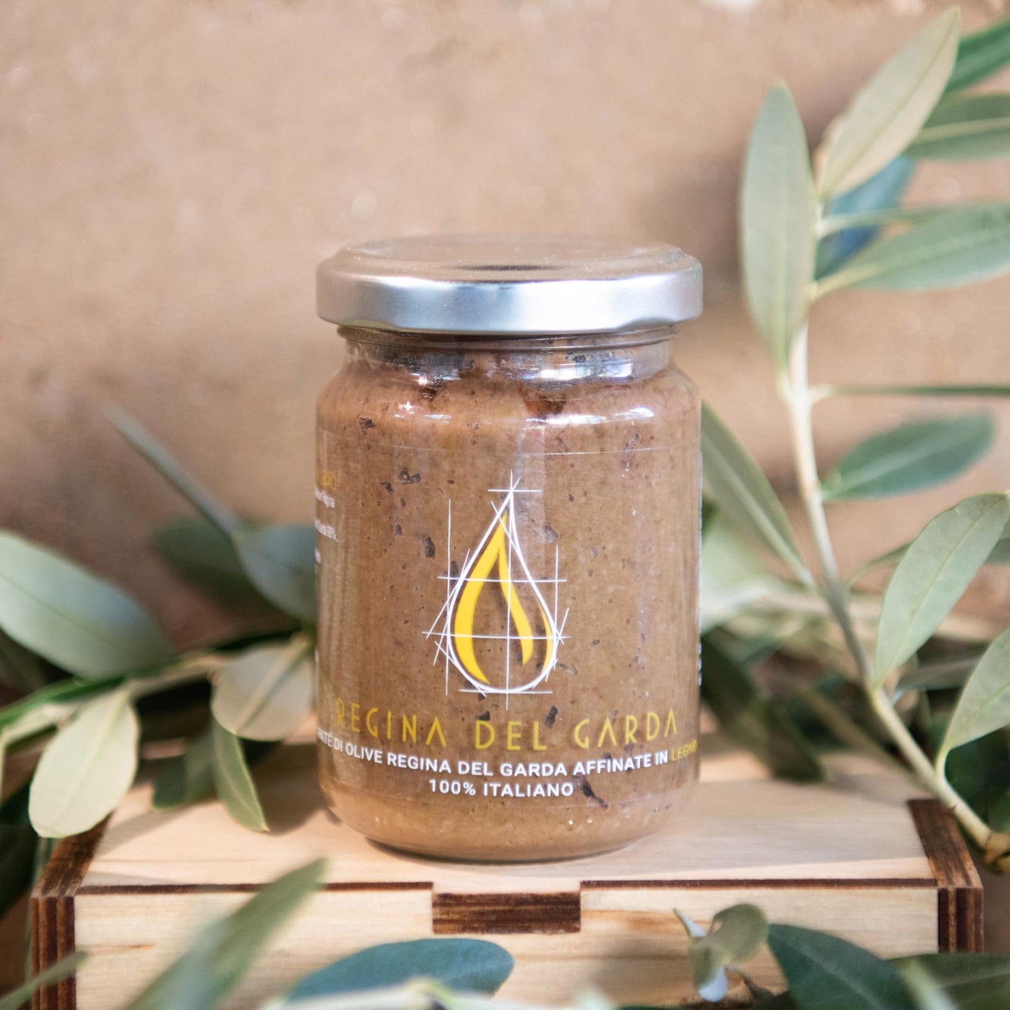 Regina del Garda Olivenpaste in Holz